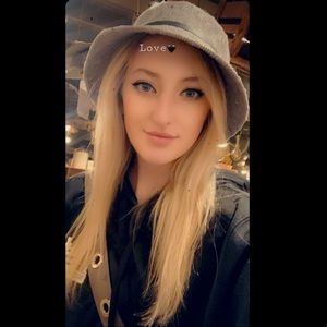 Meet your Posher, Ciara